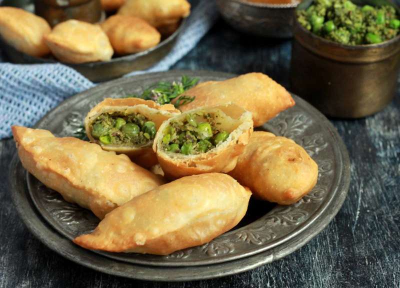 matar ki gujiya recipe