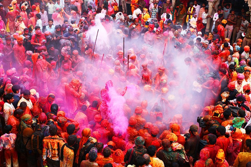 holi