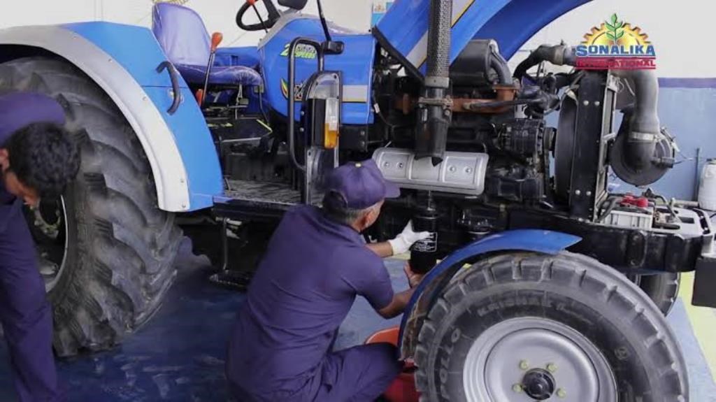Tractor