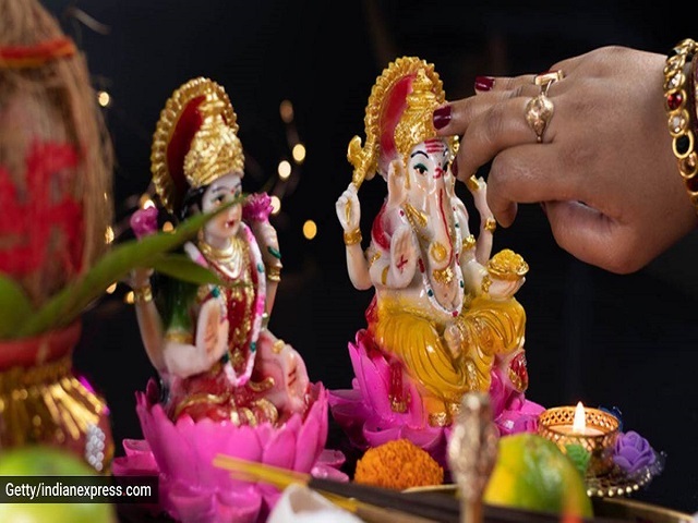 Lakshmi Puja 2022: दिवाली पर इस शुभ मुहूर्त्त में करें लक्ष्मी-गणेश का ...