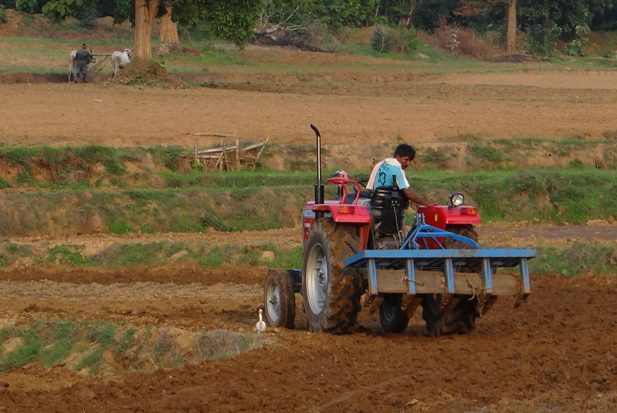 अपने ट्रैक्टर का रखरखाव कैसे करें?