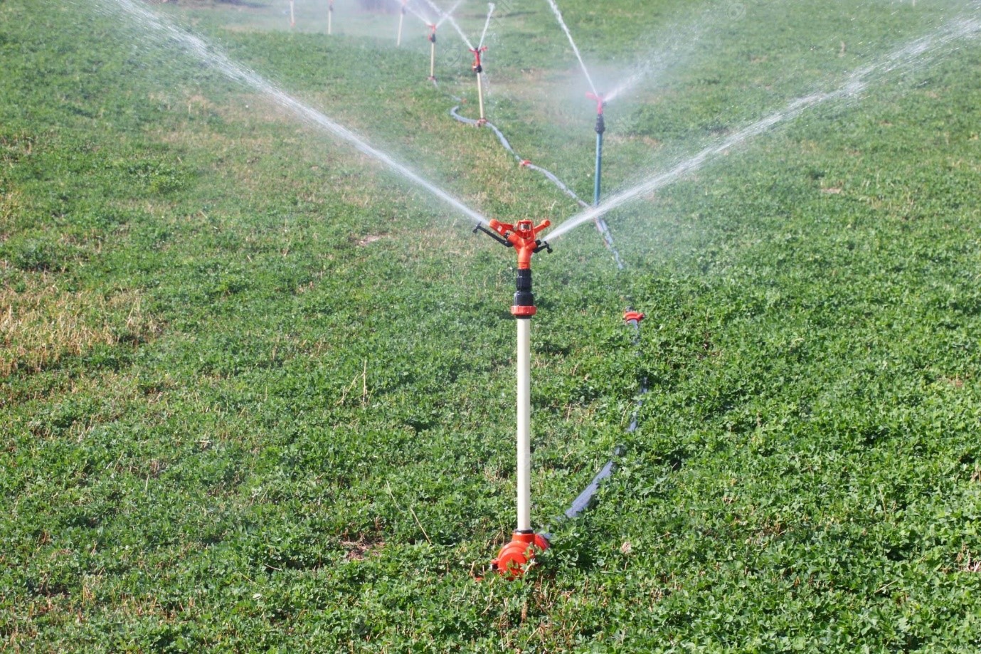 सिंचाई उपकरण (Irrigation equipment)