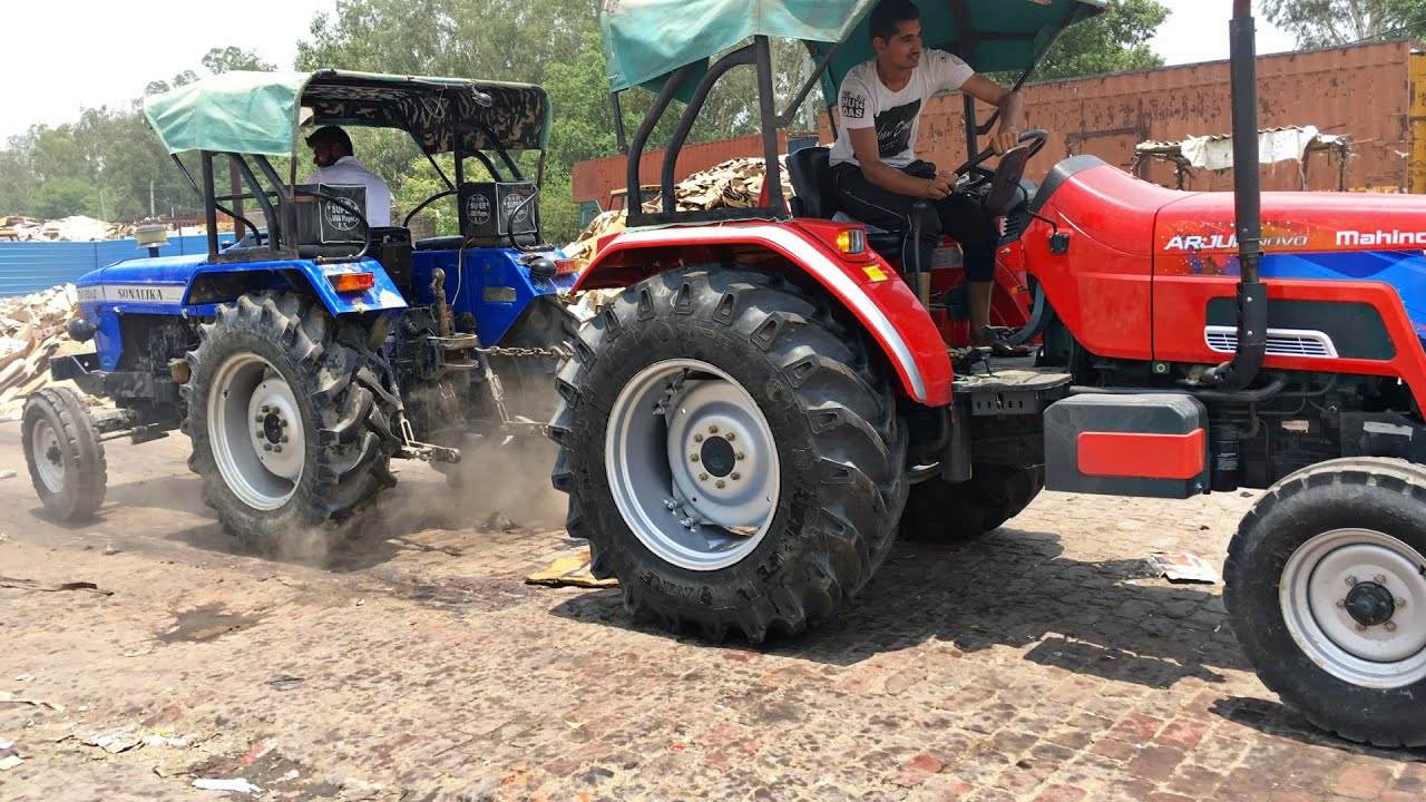 महिंद्रा और सोनालिका ट्रैक्टर में तुलना