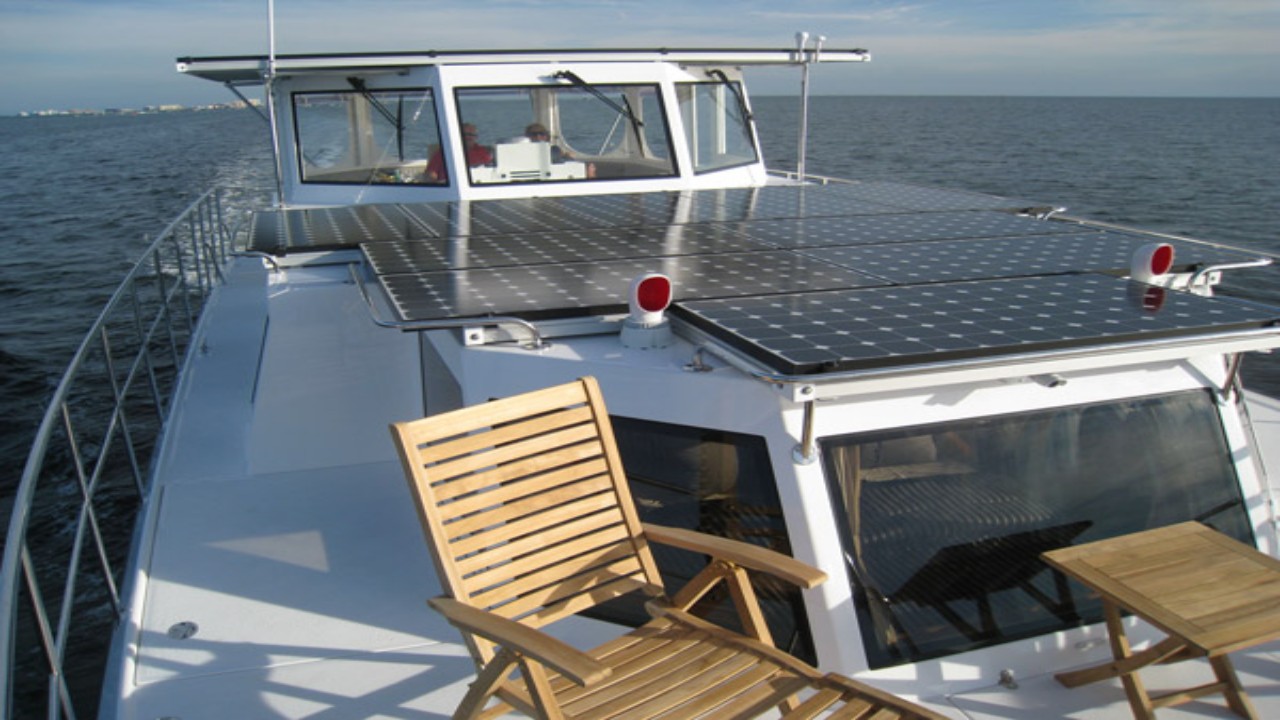 सोलर बोट (Solar boat)