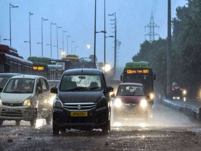 rain in Delhi
